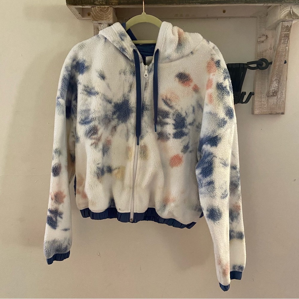 Aerie fleece tie dye zip up front cropped hooded jacket